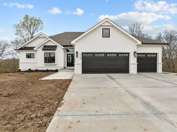8714 N Farley Ave, Kansas City, MO 64157