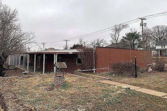 1st image of 102 Cherry Ave