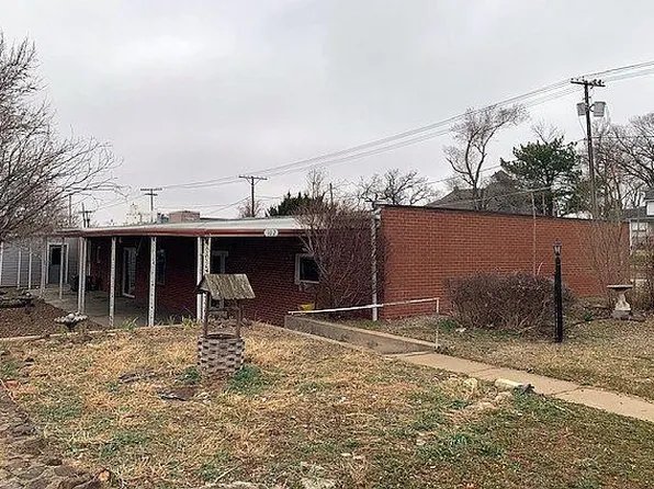 102 Cherry Ave, Minneapolis, KS 67467