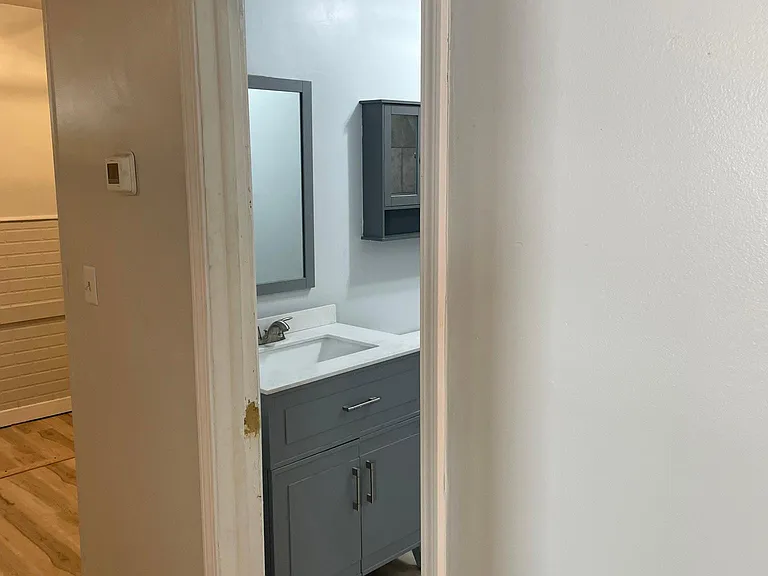 1314 Hoyt Ave — Photo 18
