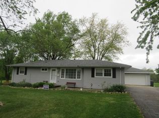 1862 Race Dr, Decatur, IL 62521