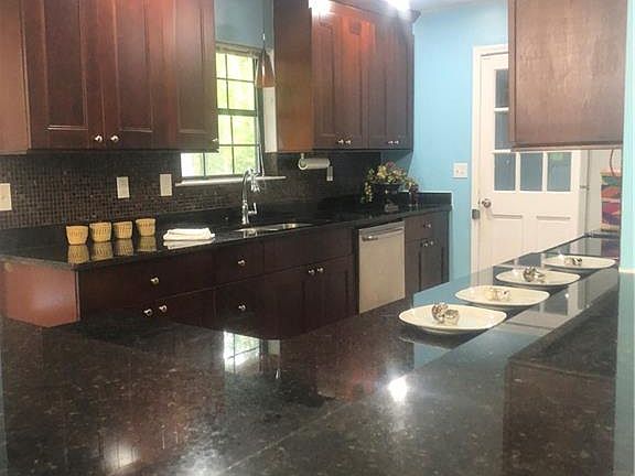 5th image of 3625 Vinyard Way