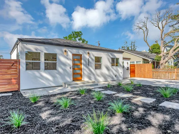 3531 Hoover St, Redwood City, CA 94063