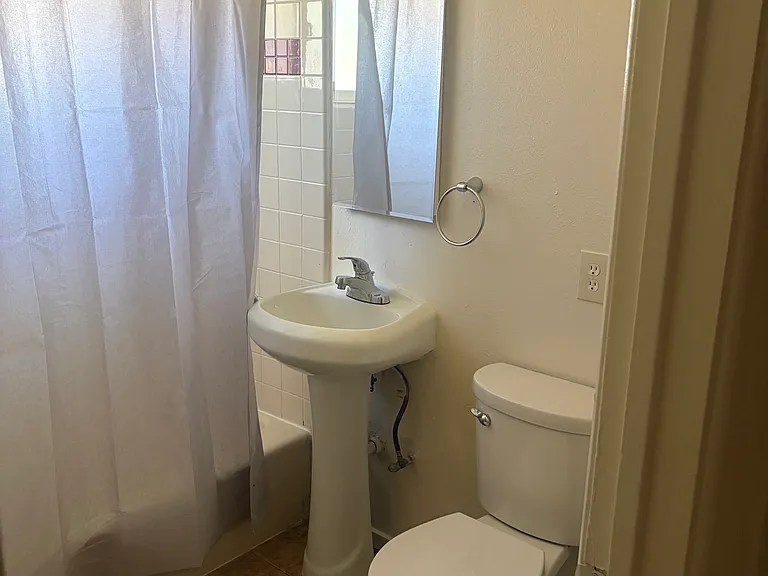 936 Loletta Ave — Photo 5