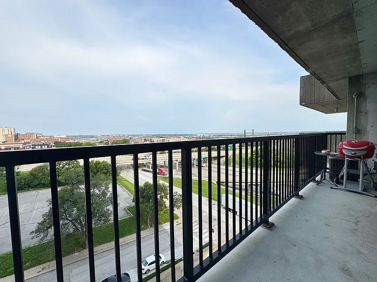 600A Admiral Blvd #807A — Photo 8
