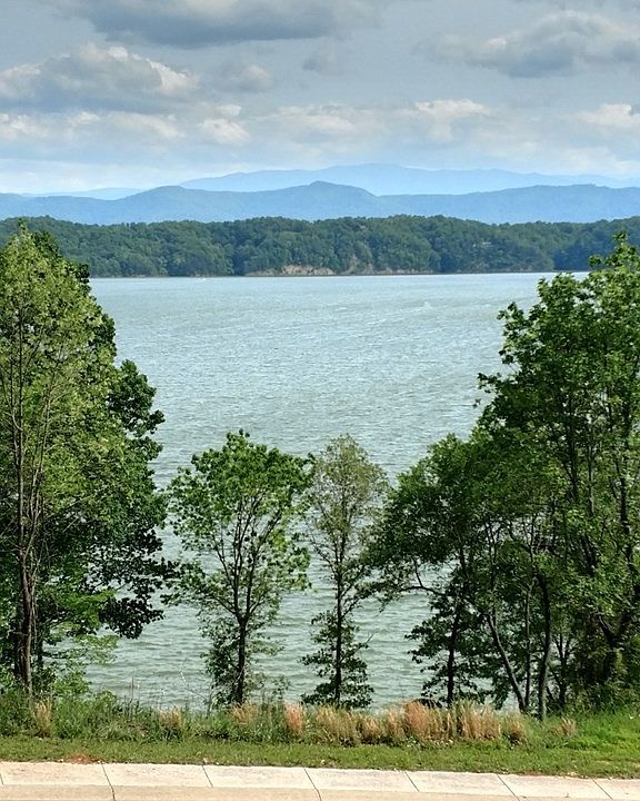 2nd image of 125 Majestic Cir Lot 125
