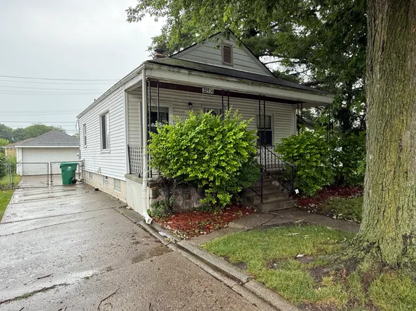 22538 Raven Ave, Eastpointe, MI 48021