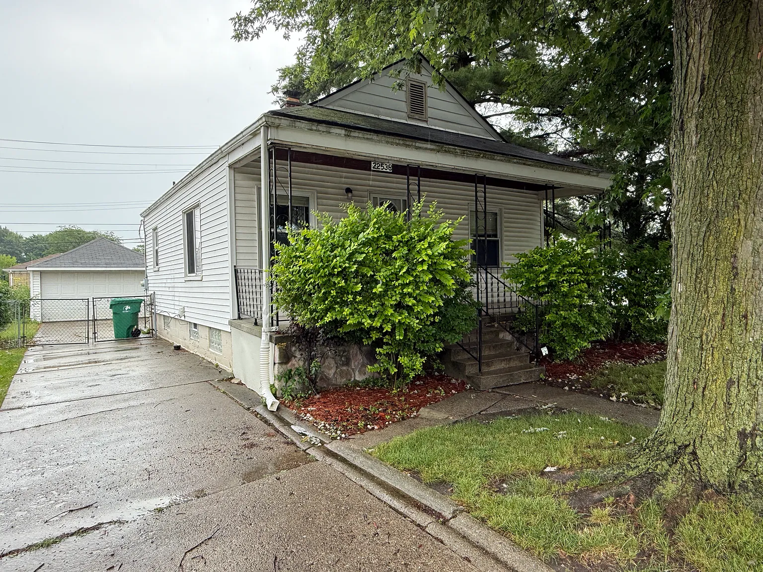 22538 Raven Ave photo 1