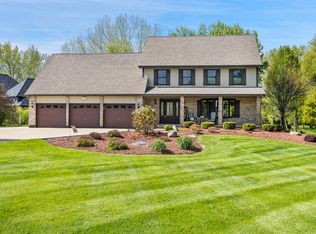 13N470 Chisholm Trl, Elgin, IL 60124