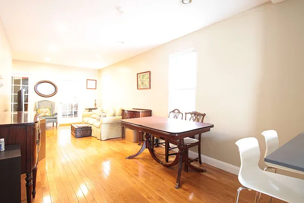 Rented by Compass | media 2