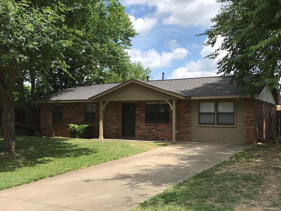 1102 East Maple Avenue, Fort Gibson, OK 