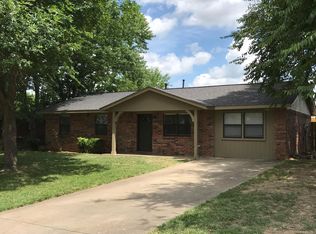 1102 E Maple St, Fort Gibson, OK 74434