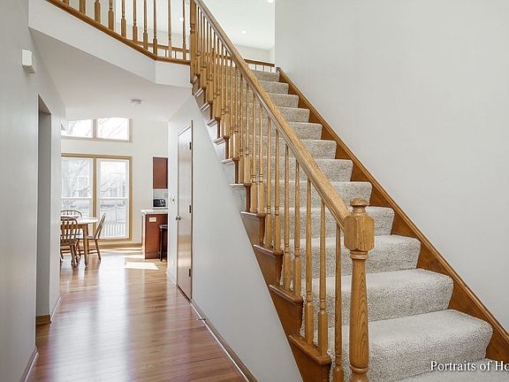 2 story foyer with coat closet.