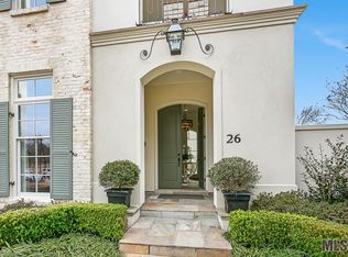 26 Country Club Pl, Baton Rouge, LA 70809
