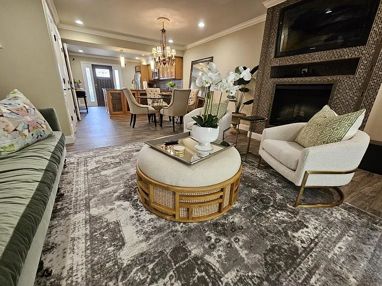 1085 Holly Dr #2 — Photo 5