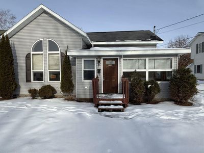 98 10th St, Clintonville, WI, 54929