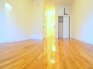 240 E 83rd St APT 3C, New York, NY 10028