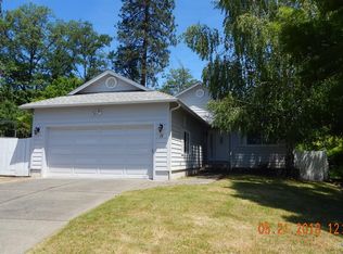 19 SW Leonard St, Grants Pass, OR 97526
