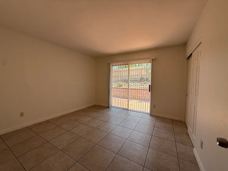 4933 Maiden Ln — Photo 14