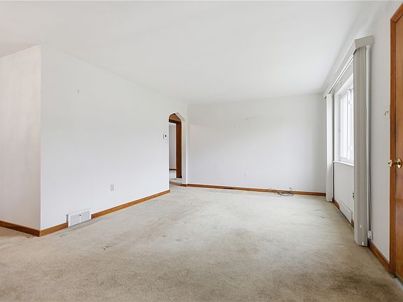 5th image of 1429 Romano Dr