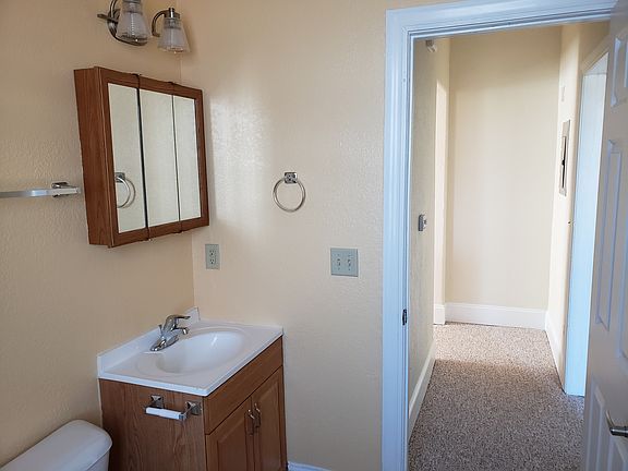 3rd image of 1720 W North Ave #4