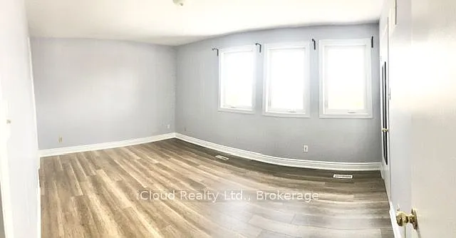 112 Dumfries Ave — Photo 10
