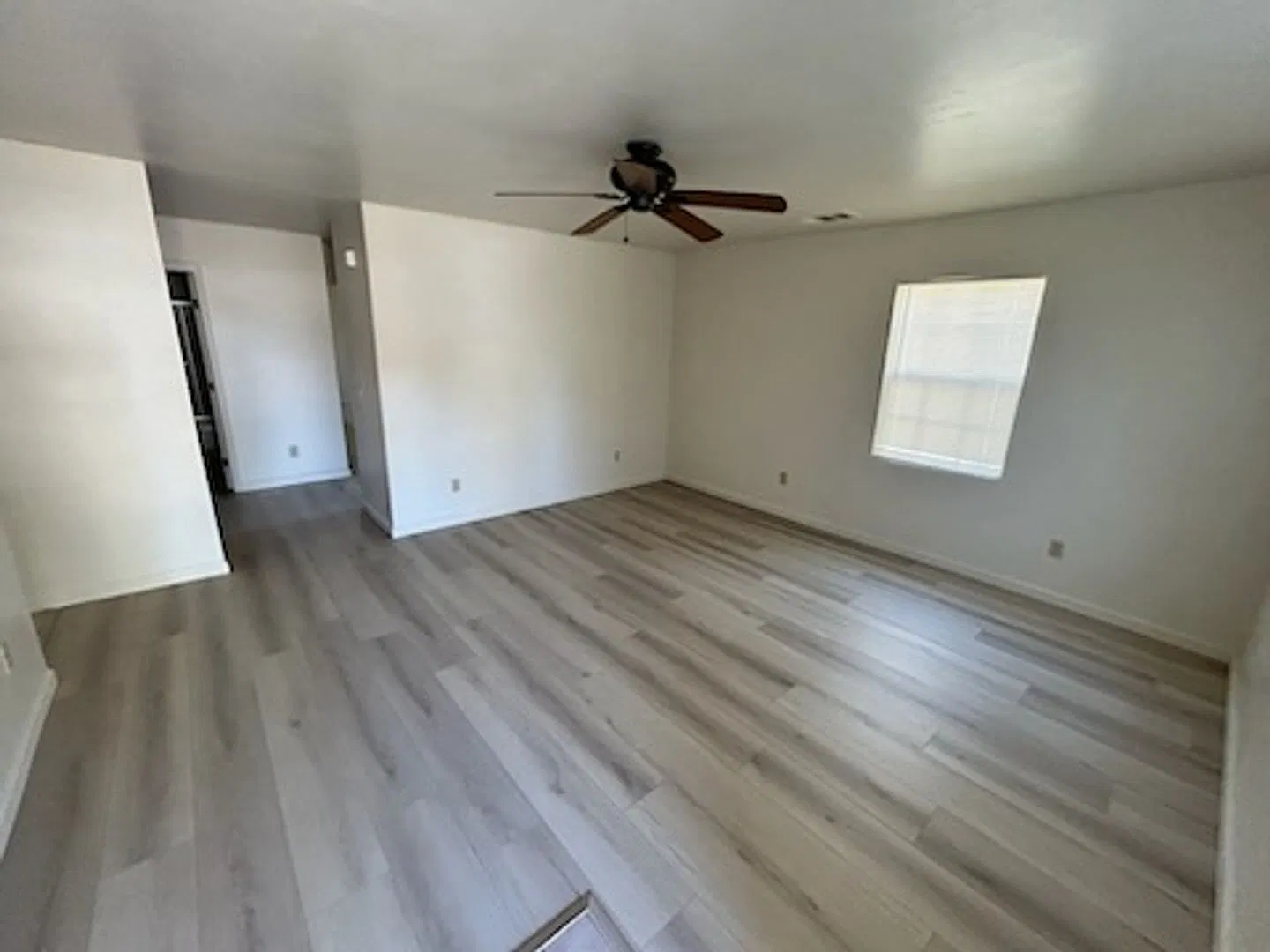 Coming Soon!! 2 Bedroom 2 Bath In Sacramento — Photo 3