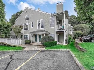 1162 Richmond Rd, Mahwah, NJ 07430