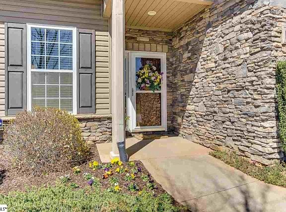 2nd image of 201 Blackford Ct