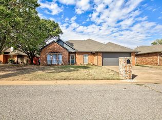2506 Arlington Dr, Enid, OK 73703