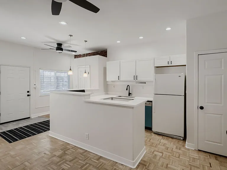 Utica Duplex — Photo 3