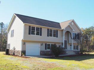 67 Meadows Ln, Heathsville, VA 22473
