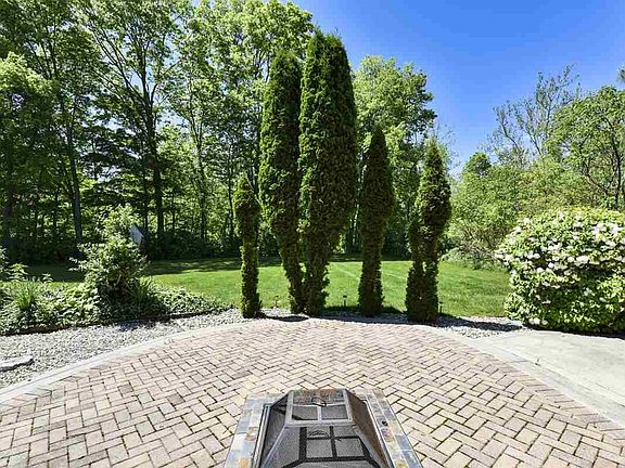 5th image of 21215 Fawn River Ct