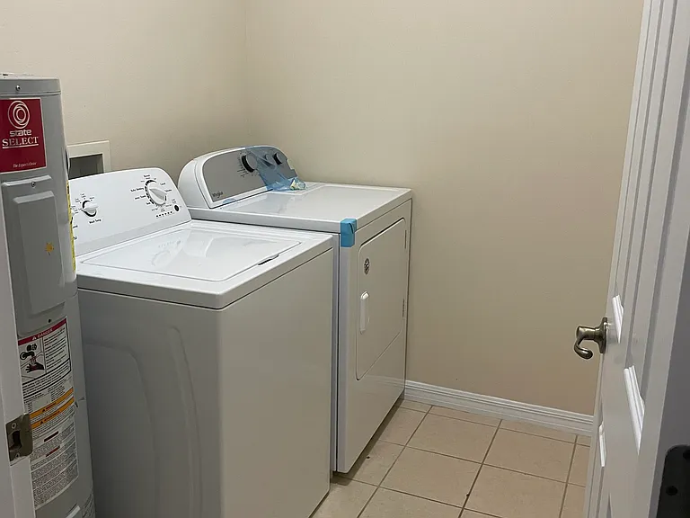 3169 Sun Lake Ct #B — Photo 8