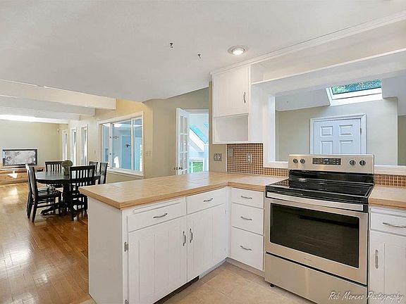 4th image of 76 Granville Ln