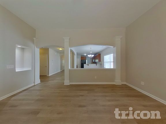 3rd image of 118 Greenbank Dr