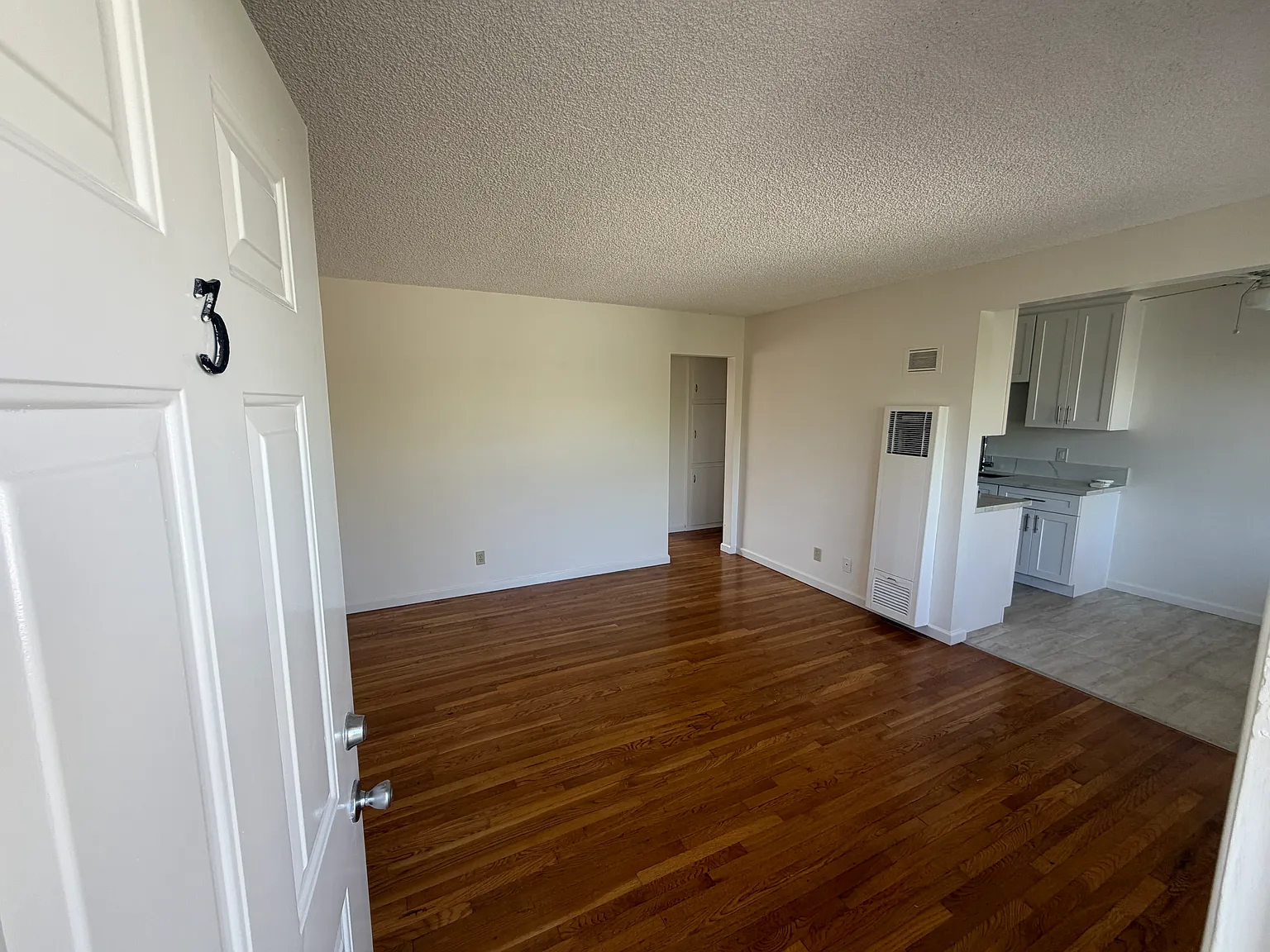 1 bed, 550 sqft, $2,000 — Photo 2