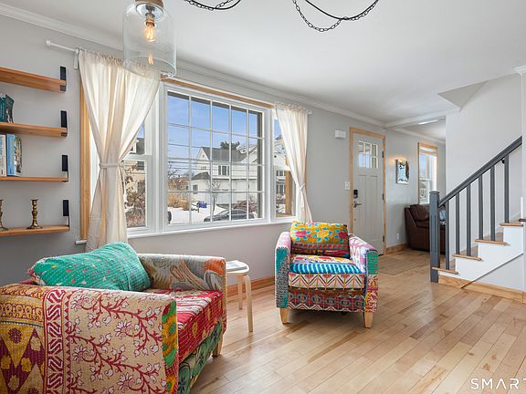 3rd image of 855 Riverside Drive