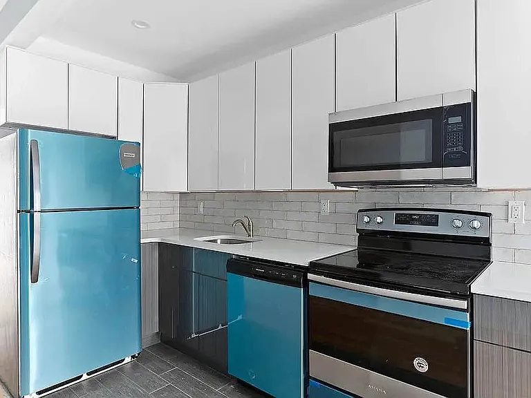 737 Park Pl #B — Photo 5