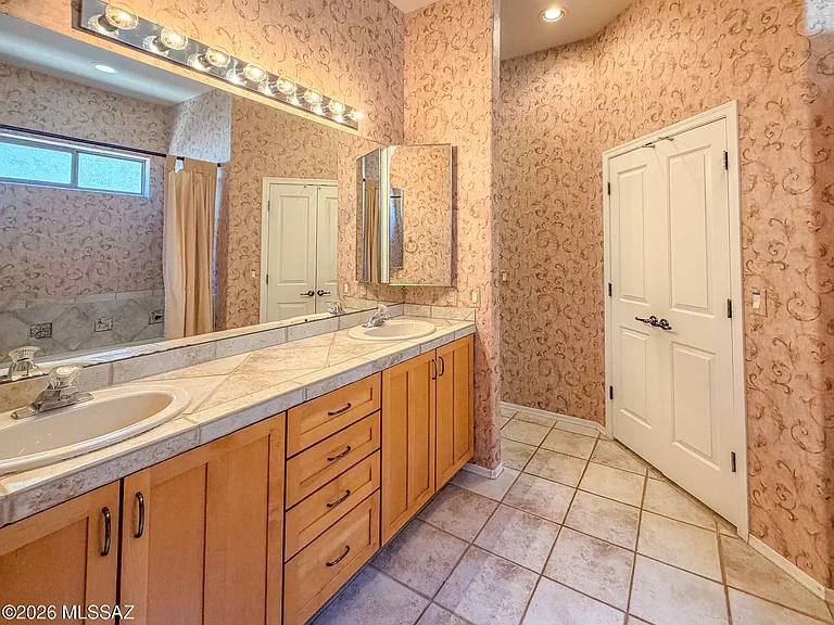 4579 S Camino Del Tejon — Photo 35