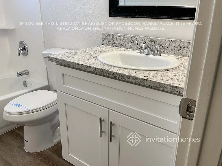 1249 E 8th St — Photo 14