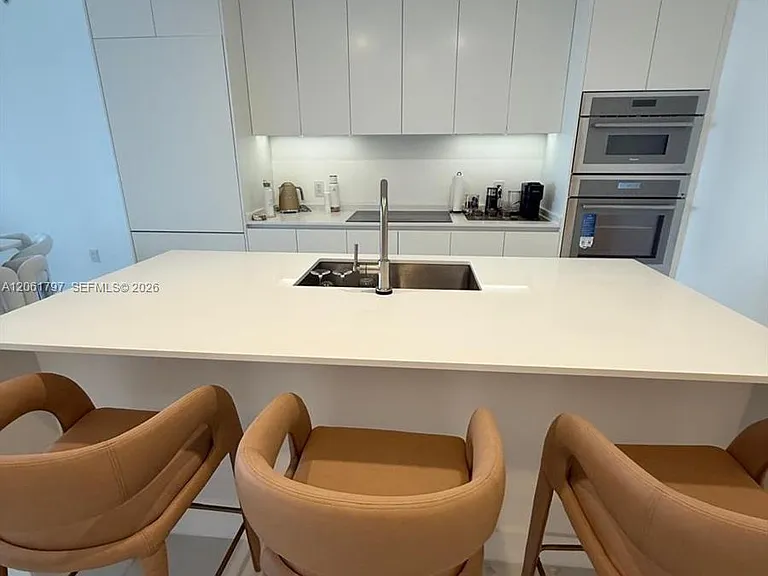 700 NE 24th St #2205 — Photo 7