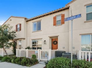 1035 W Clover Ave, Rialto, CA 92376