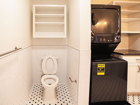 4th image of 429 State St #203