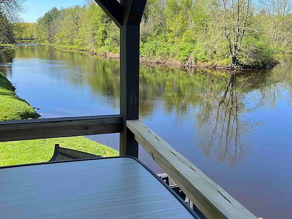 5th image of 49 McCuin Rd