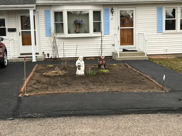 41 Lydia Rd, Coventry, RI 02816