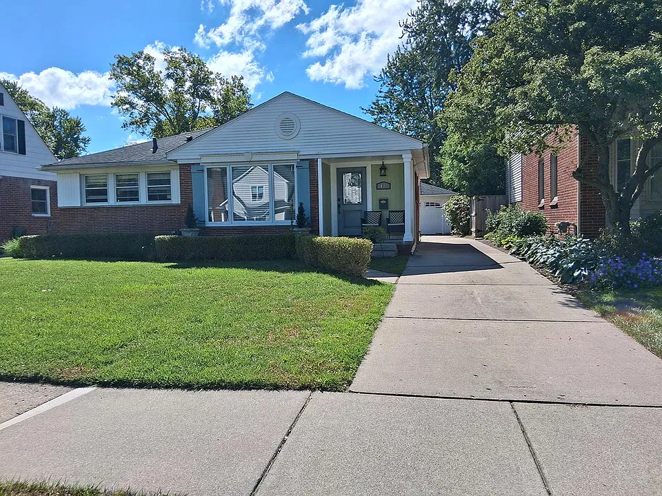 2412 Manchester Rd