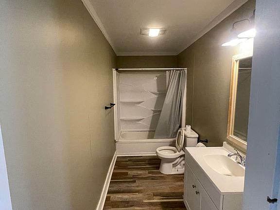 4th image of 511 Lee St NE #B