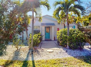 16112 2nd St E, Redington Beach, FL 33708