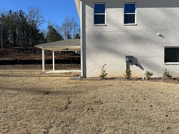 5th image of 5011 Fairview Cir